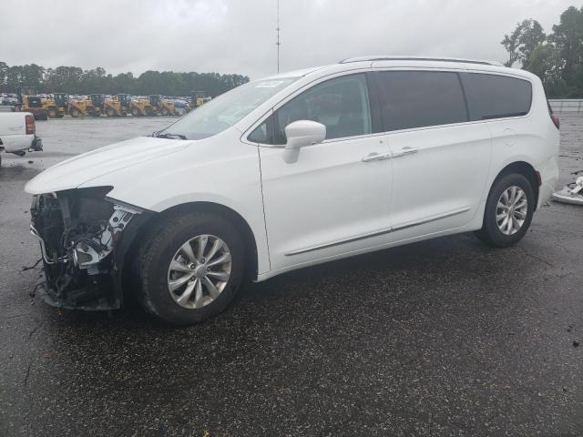 CHRYSLER PACIFICA T 2018 مع رقم تعريف المركبة 2C4RC1BG9JR210599 - صورة من المزاد