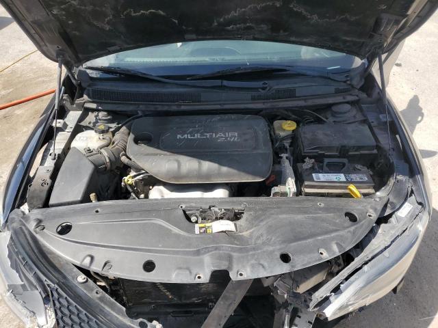 Photo 11 from auction – 2016 CHRYSLER 200 LIMITE with VIN 1C3CCCAB7GN190709
