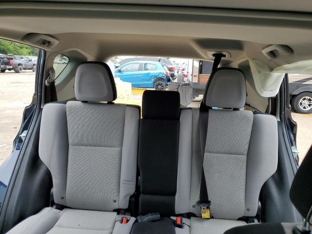 Photo 10 from auction – 2017 TOYOTA RAV4 XLE with VIN JTMRFREV7HD211876