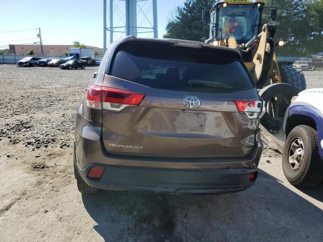 Photo 6 from auction – 2018 TOYOTA HIGHLANDER with VIN 5TDBZRFH5JS860846