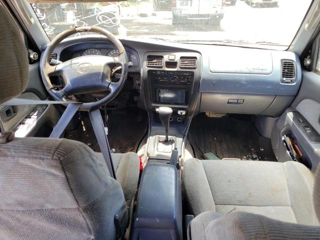 Photo 8 from auction – 2000 TOYOTA 4RUNNER SR with VIN JT3GN86RXY0165770