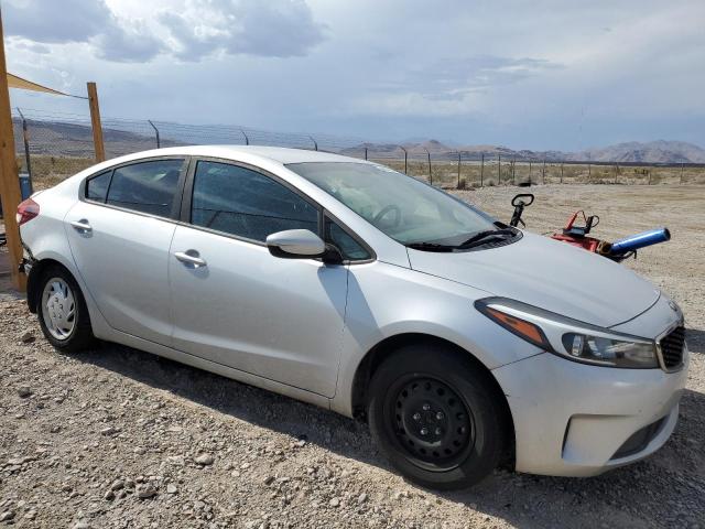 Photo 4 from auction – 2017 KIA FORTE LX with VIN 3KPFK4A75HE129829
