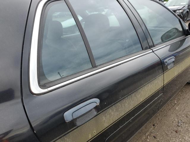 Photo 10 from auction – 2003 FORD CROWN VICT with VIN 2FAFP71W03X201698