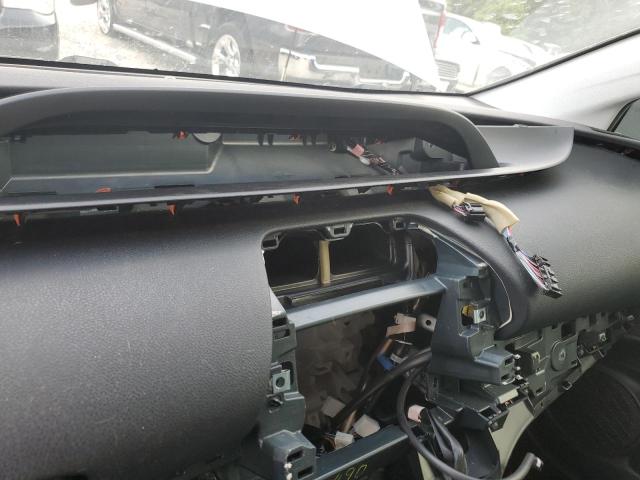 Photo 9 from auction – 2017 TOYOTA PRIUS with VIN JTDKARFU7H3033849