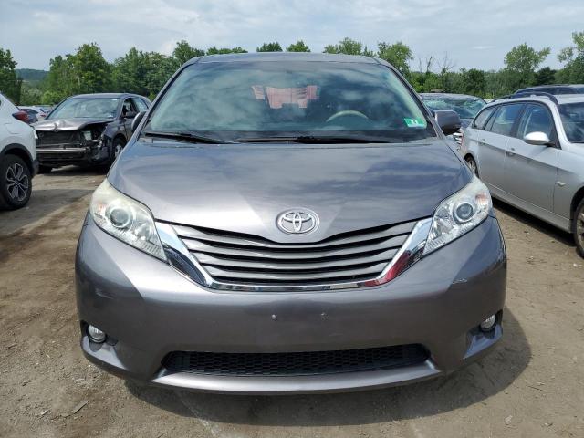 Photo 5 from auction – 2011 TOYOTA SIENNA XLE with VIN 5TDDK3DCXBS027790