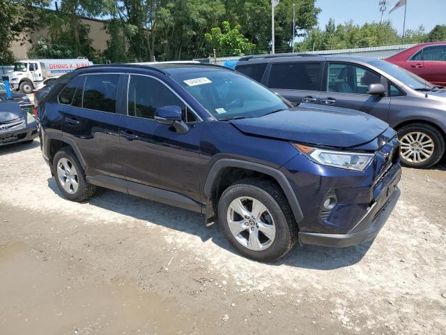 Photo 4 from auction – 2020 TOYOTA RAV4 XLE with VIN JTMP1RFV7LD056839