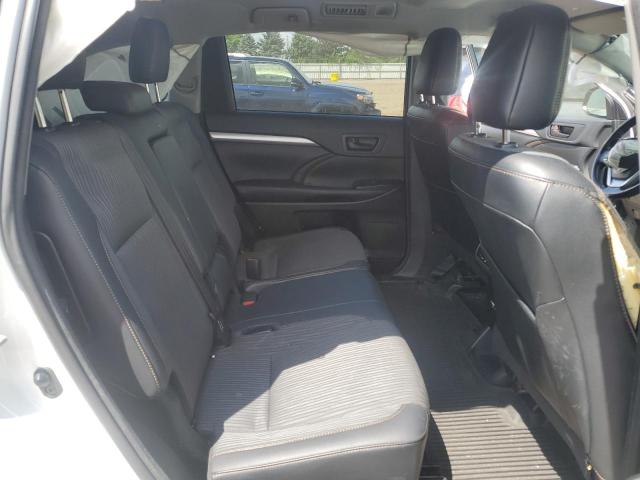 Photo 10 from auction – 2018 TOYOTA HIGHLANDER with VIN 5TDBZRFH6JS884864