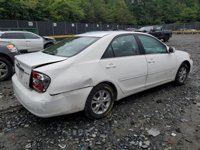 Photo 3 from auction – 2004 TOYOTA CAMRY LE with VIN 4T1BF30KX4U071856
