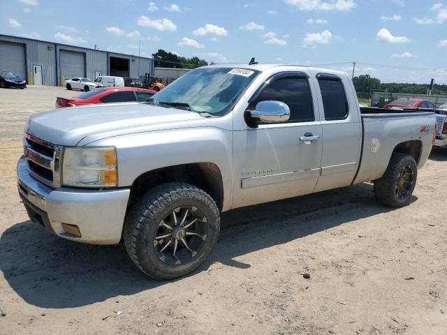 CHEVROLET SILVERADO 2011 with VIN 1GCRKSE32BZ180127 - Photo from auction