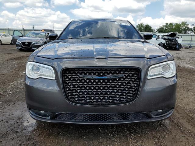 Photo 5 from auction – 2018 CHRYSLER 300 LIMITE with VIN 2C3CCAKG2JH177378