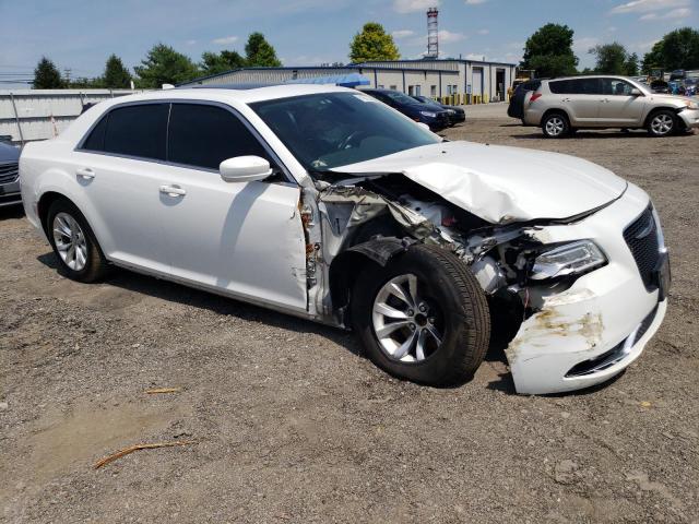 Photo 4 from auction – 2015 CHRYSLER 300 LIMITE with VIN 2C3CCAAGXFH810556