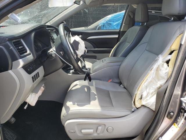 Photo 7 from auction – 2017 TOYOTA HIGHLANDER with VIN 5TDJZRFH7HS521754