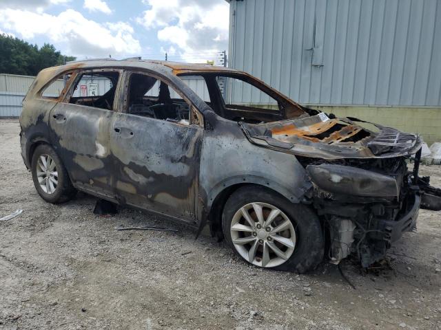 Photo 4 from auction – 2017 KIA SORENTO LX with VIN 5XYPGDA31HG246796