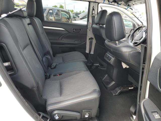 Photo 11 from auction – 2019 TOYOTA HIGHLANDER with VIN 5TDZZRFH3KS296520