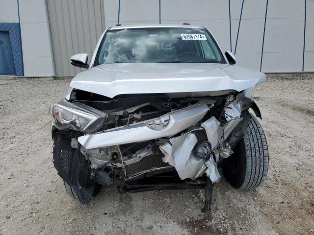 Photo 5 from auction – 2019 TOYOTA 4RUNNER SR with VIN JTEZU5JR8K5193893