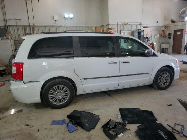 Photo 3 from auction – 2016 CHRYSLER TOWN & COU with VIN 2C4RC1CG3GR284592