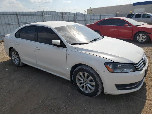 Photo 4 from auction – 2015 VOLKSWAGEN PASSAT S with VIN 1VWAS7A39FC055650