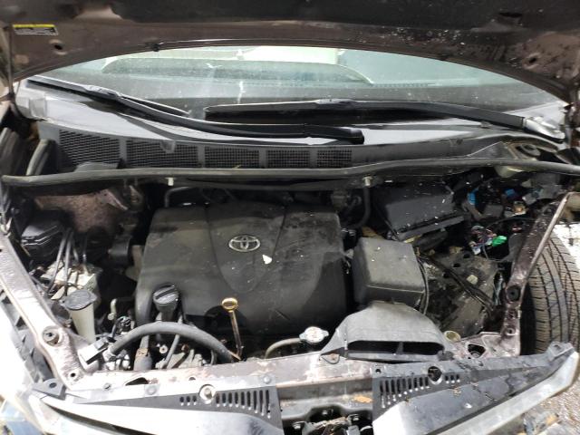 Photo 12 from auction – 2018 TOYOTA SIENNA LE with VIN 5TDKZ3DC8JS903726