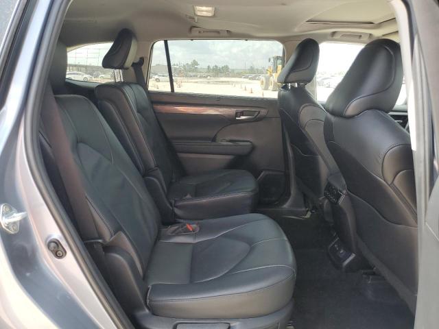 Photo 11 from auction – 2023 TOYOTA HIGHLANDER with VIN 5TDXBRCH5PS123976
