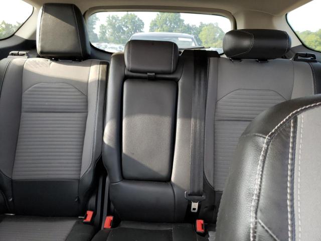 Photo 10 from auction – 2017 FORD ESCAPE SE with VIN 1FMCU9GD9HUB33838