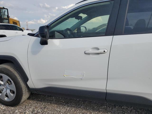 Photo 12 from auction – 2019 TOYOTA RAV4 LE with VIN JTMF1RFV5KJ004282