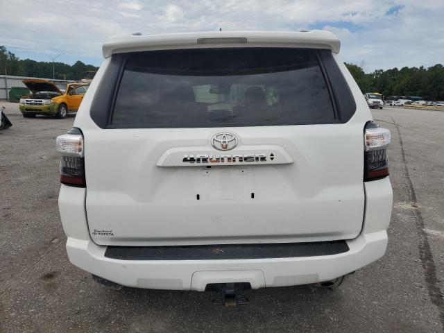 Photo 6 from auction – 2022 TOYOTA 4RUNNER SR with VIN JTEMU5JR9N6055949
