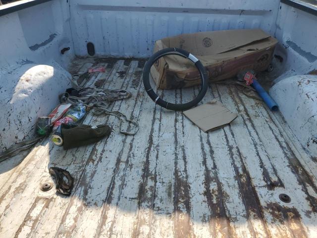 Photo 10 from auction – 2000 FORD F150 with VIN 1FTRX18L6YKA84350
