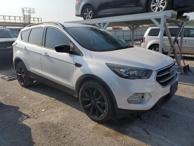 Photo 4 from auction – 2018 FORD ESCAPE SE with VIN 1FMCU0GD9JUB12036