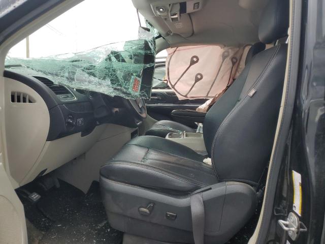 Photo 7 from auction – 2016 CHRYSLER TOWN & COU with VIN 2C4RC1BG5GR293263