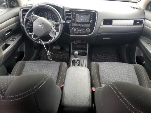 Photo 8 from auction – 2016 MITSUBISHI OUTLANDER with VIN JA4AD3A35GZ039976