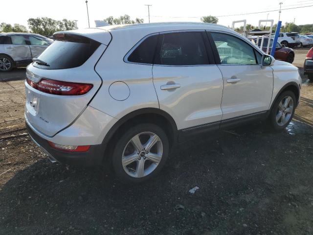 Photo 3 from auction – 2017 LINCOLN MKC PREMIE with VIN 5LMCJ1D92HUL70646