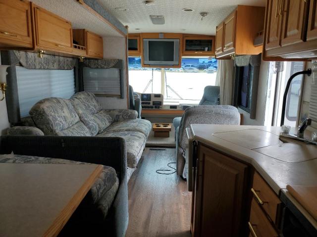 Photo 5 from auction – 2004 WINNEBAGO MOTORHOME with VIN 5B4MP67G843379990