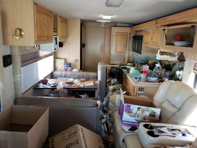 Photo 6 from auction – 2000 WINNEBAGO MOTORHOME with VIN 4UZ6XJCA0YCH28037