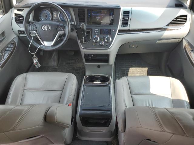 Photo 8 from auction – 2017 TOYOTA SIENNA XLE with VIN 5TDYZ3DC7HS773961