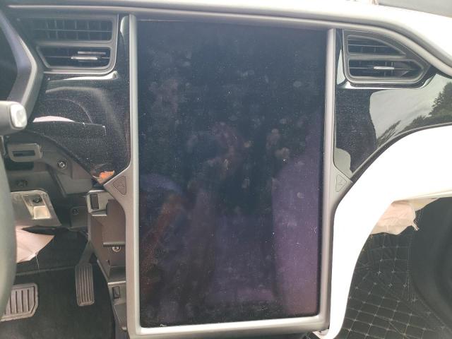 Photo 9 from auction – 2019 TESLA MODEL X with VIN 5YJXCAE29KF203673
