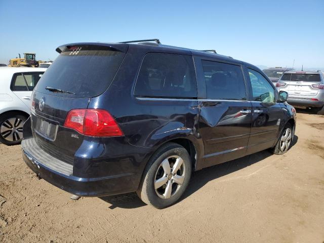 Photo 3 from auction – 2011 VOLKSWAGEN ROUTAN SEL with VIN 2V4RW6DG2BR645781
