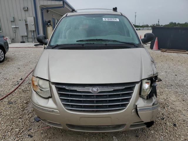 Photo 5 from auction – 2005 CHRYSLER TOWN & COU with VIN 2C8GP64L95R548124