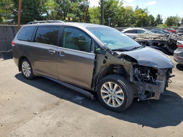 Photo 4 from auction – 2014 TOYOTA SIENNA XLE with VIN 5TDDK3DC2ES073800