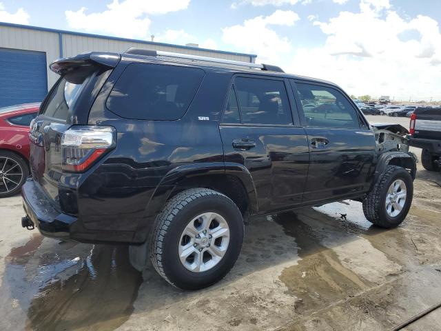 Photo 3 from auction – 2021 TOYOTA 4RUNNER SR with VIN JTEMU5JR6M5881310