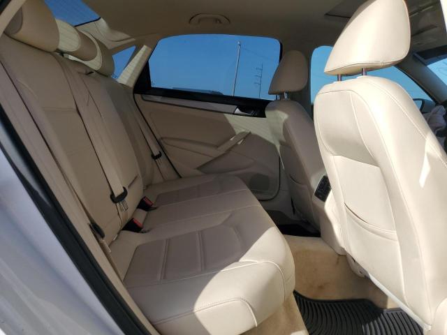Photo 10 from auction – 2015 VOLKSWAGEN PASSAT SE with VIN 1VWBV7A38FC101416