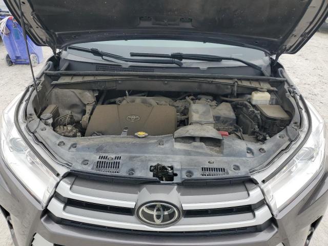 Photo 12 from auction – 2017 TOYOTA HIGHLANDER with VIN 5TDKZRFH3HS197044