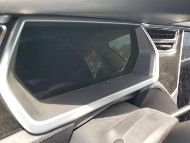 Photo 9 from auction – 2013 TESLA MODEL S with VIN 5YJSA1AG5DFP04922