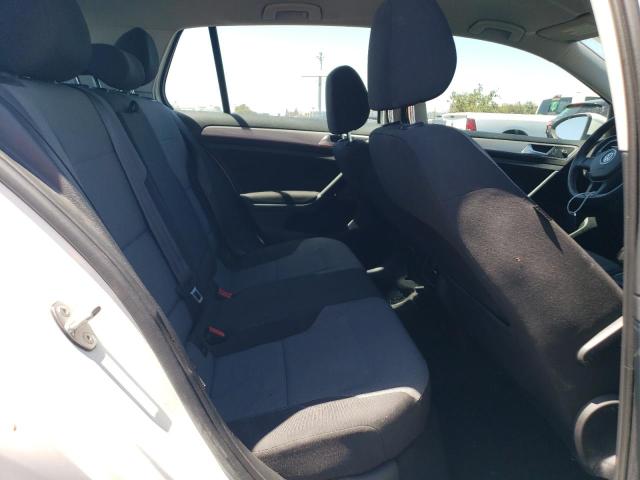 Photo 10 from auction – 2016 VOLKSWAGEN E-GOLF SE with VIN WVWKP7AU6GW916039
