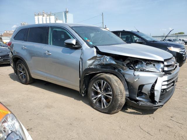 Foto 4 de la subasta – 2018 TOYOTA HIGHLANDER con VIN 5TDBZRFH9JS818373