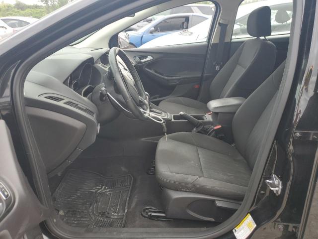 Foto 7 de la subasta – 2015 FORD FOCUS SE con VIN 1FADP3K28FL260544