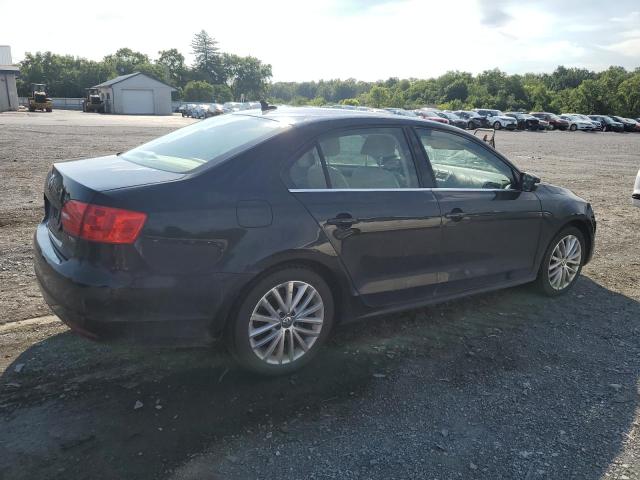 Photo 3 from auction – 2014 VOLKSWAGEN JETTA TDI with VIN 3VWLL7AJ8EM443003