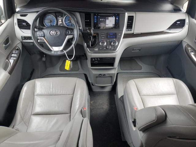 Photo 8 from auction – 2017 TOYOTA SIENNA XLE with VIN 5TDYZ3DC7HS857021