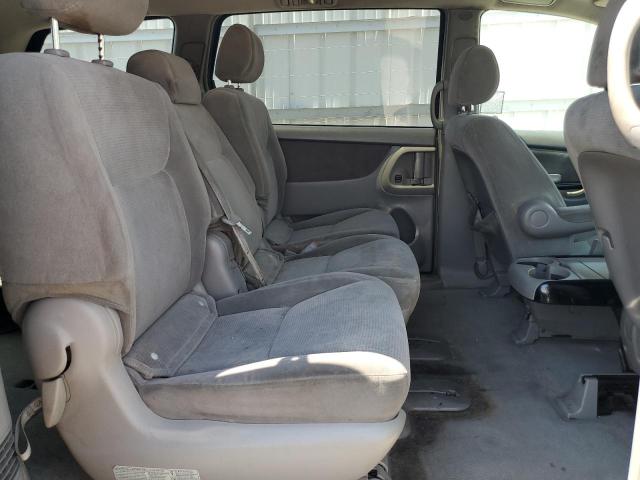 Photo 11 from auction – 2004 TOYOTA SIENNA CE with VIN 5TDZA23C24S219194