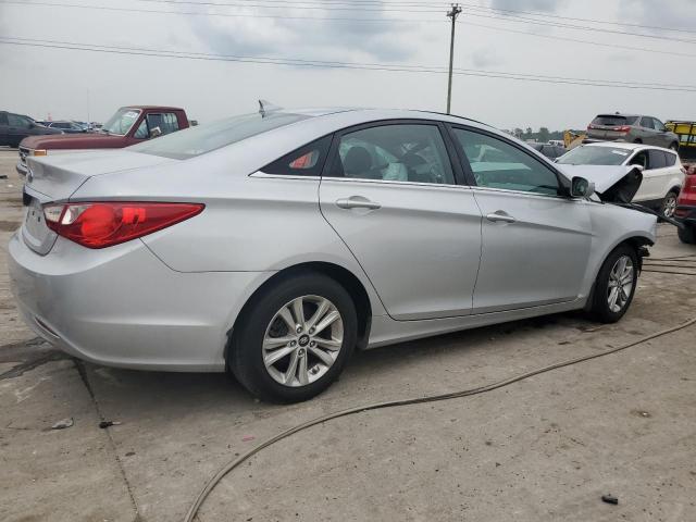 Photo 3 from auction – 2011 HYUNDAI SONATA GLS with VIN 5NPEB4AC1BH096971