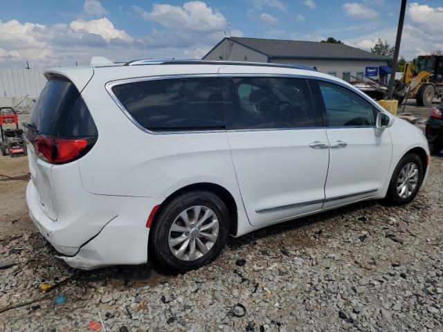 Photo 3 from auction – 2019 CHRYSLER PACIFICA T with VIN 2C4RC1BG0KR603411